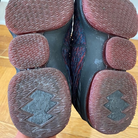 Nike Lebron Basketball Sneakers main image 6